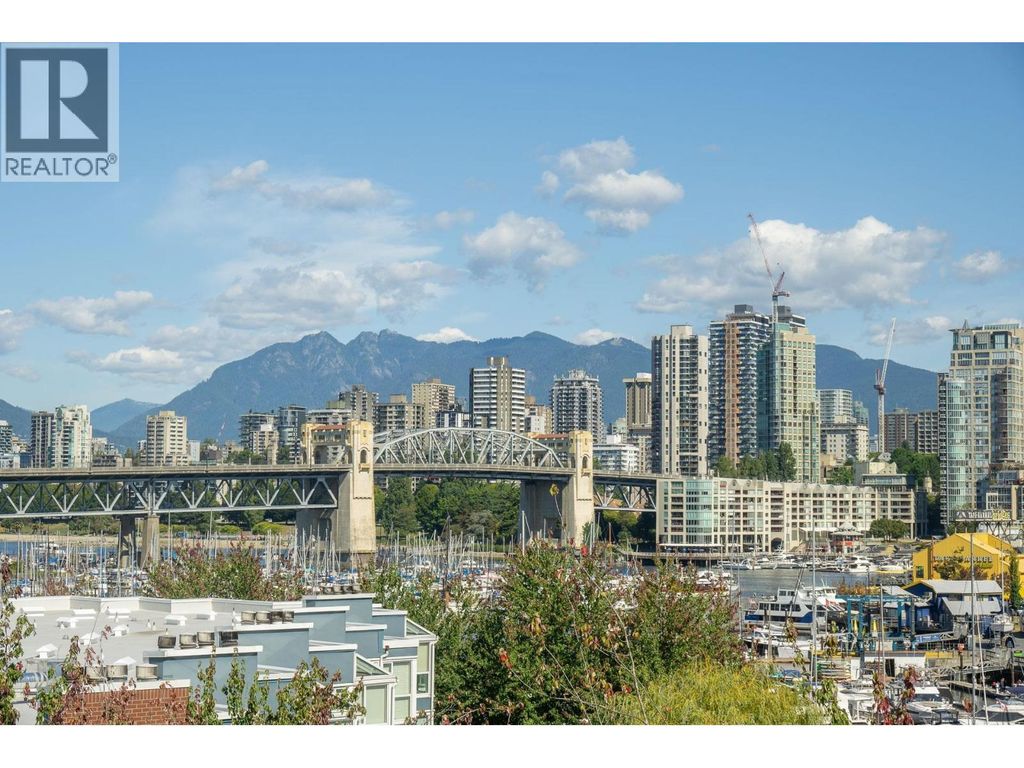 607 1508 Mariner Walk, Vancouver
