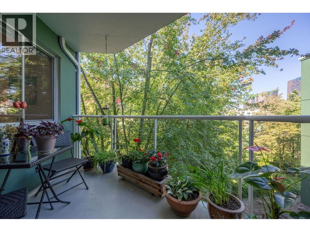 508 1508 Mariner Walk, Vancouver