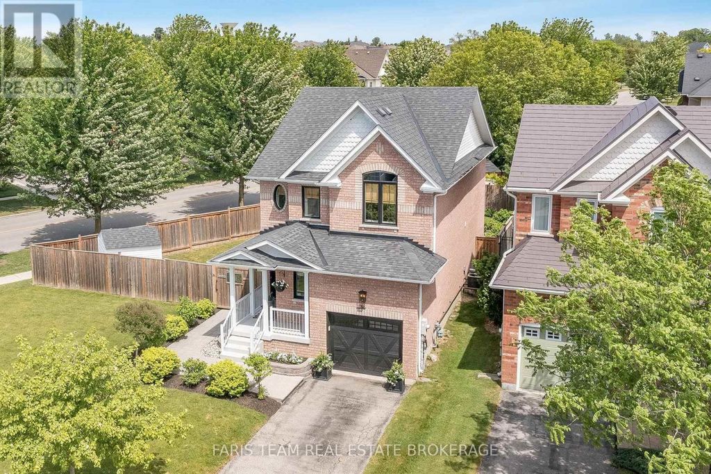 86 Margaret Graham Crescent, East Gwillimbury (mt Albert)