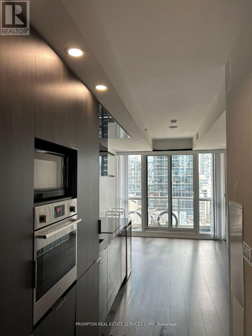 2005 - 70 Temperance Street, Toronto (bay Street Corridor)