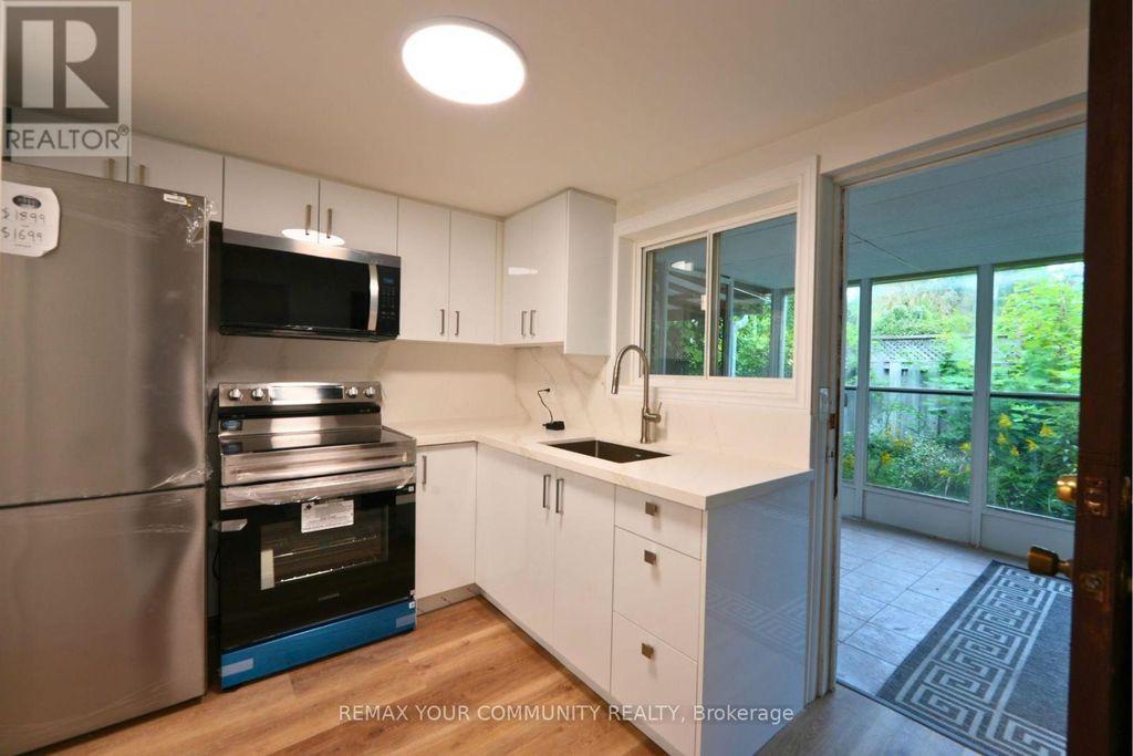 2 Lisburn Crescent, Toronto (don Valley Village)