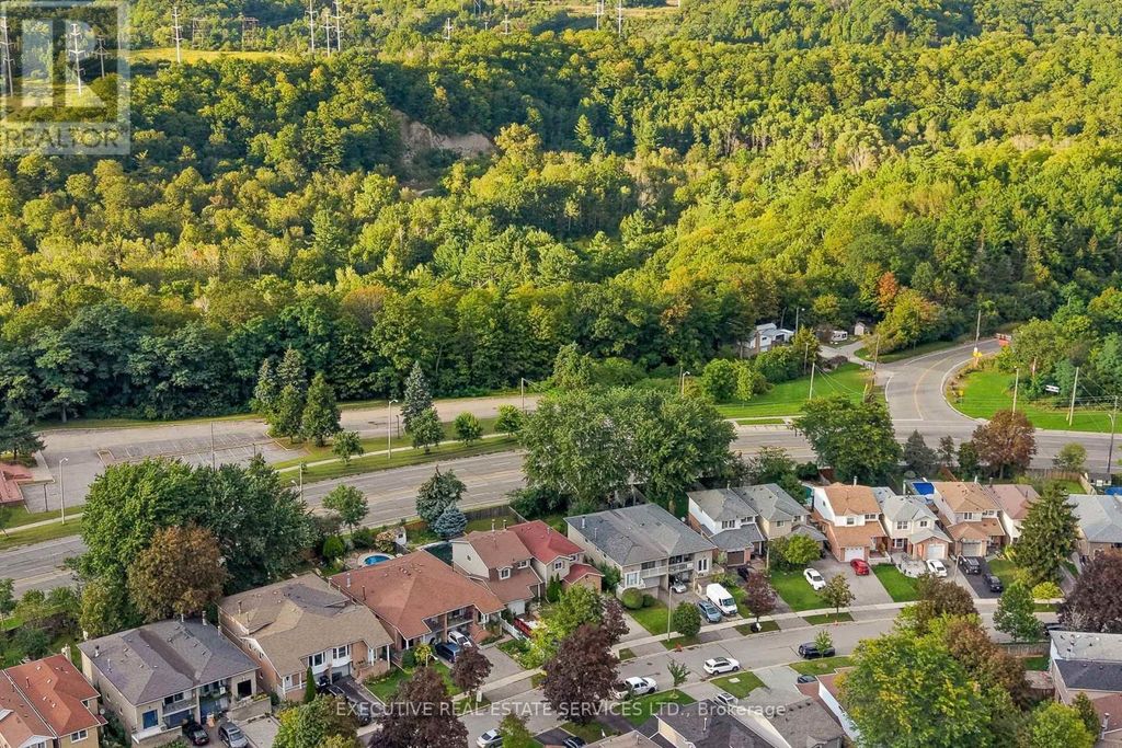 76 Lionhead Trail, Toronto (rouge)
