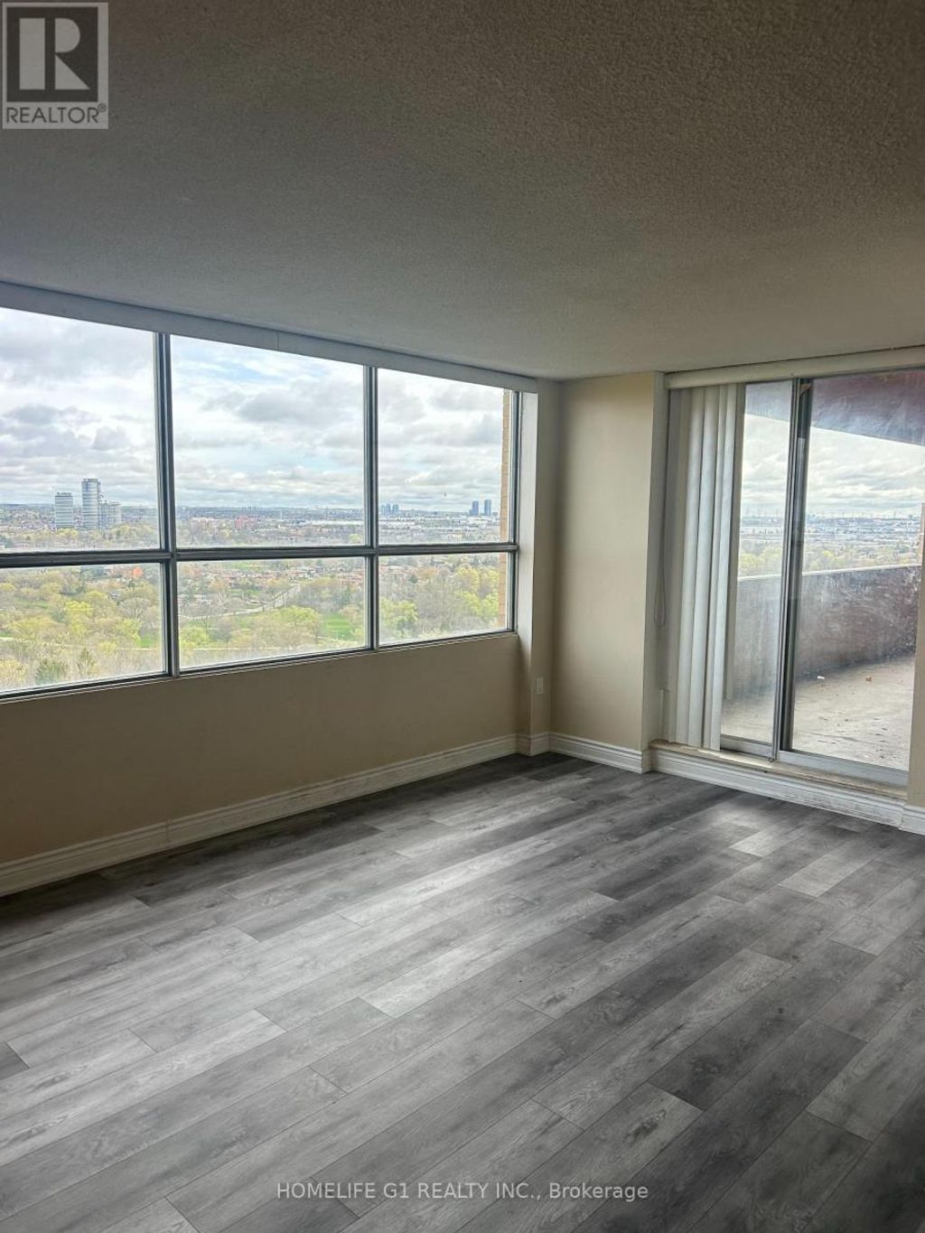 1803 - 40 Panorama Court, Toronto (mount Olive-Silverstone-Jamestown)