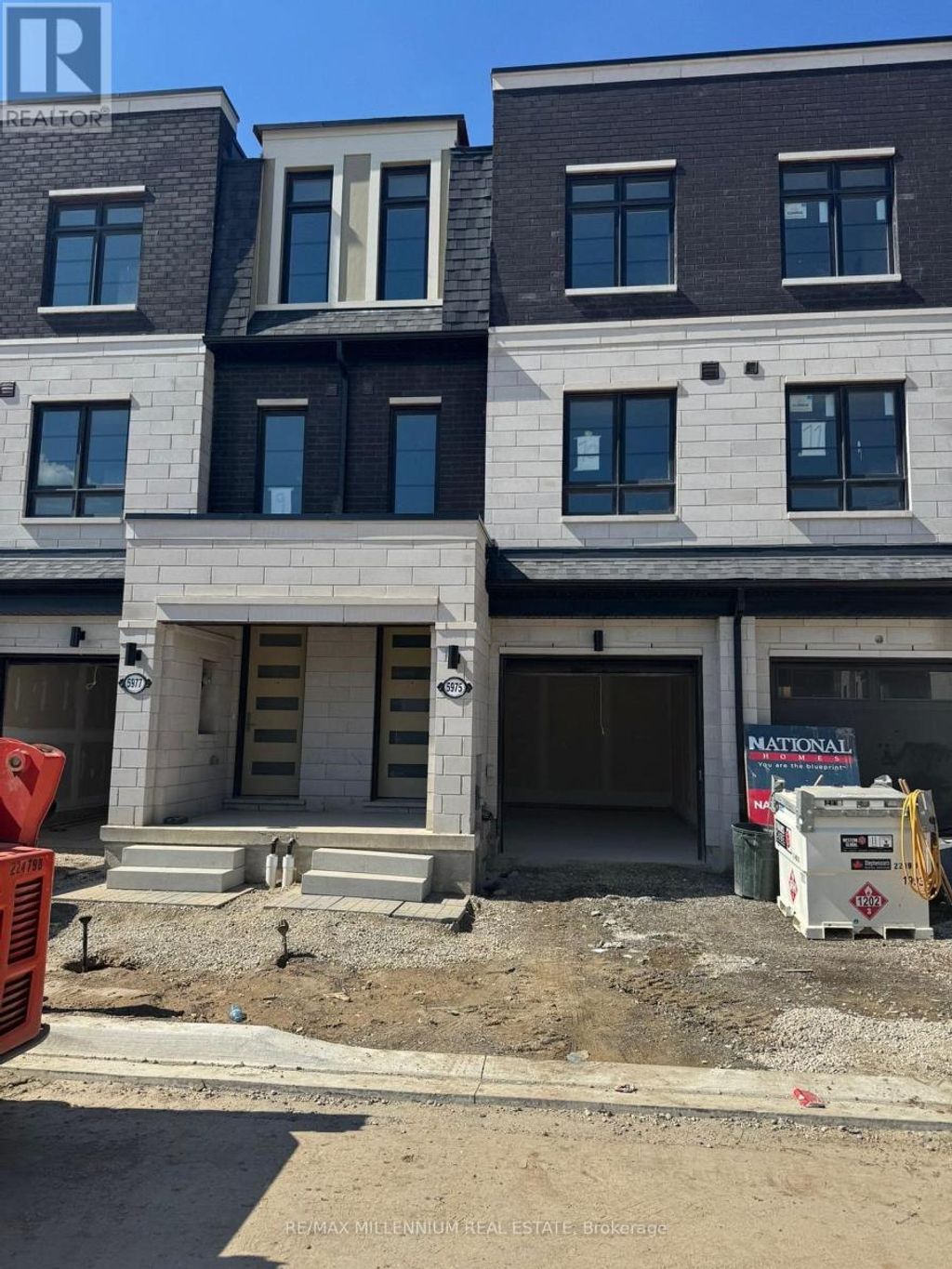5975 Saigon Street, Mississauga (east Credit)