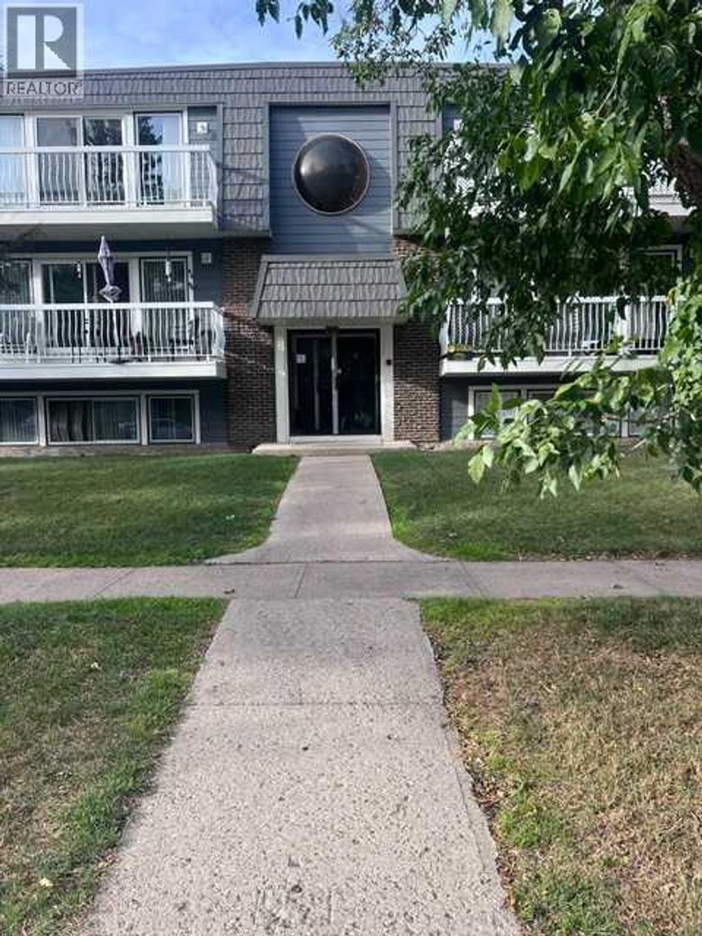 304, 4814 46 Street, Red Deer