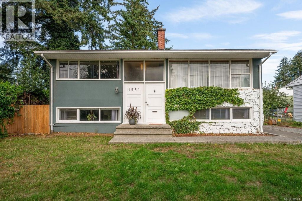 1951 Hallen Ave, Nanaimo