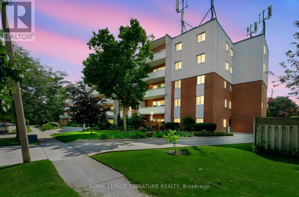 401 - 2485 Woking Crescent, Mississauga (sheridan)