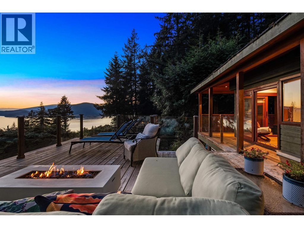 505 Upper Bayview Road, Lions Bay