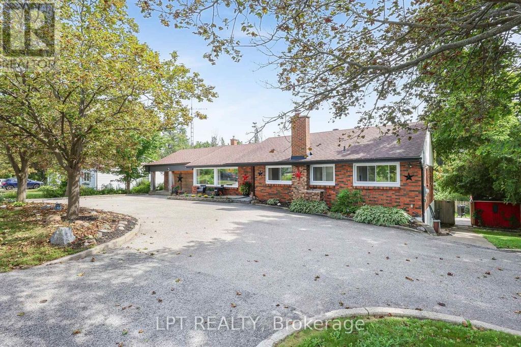 2447 Ridge Road W, Oro-Medonte
