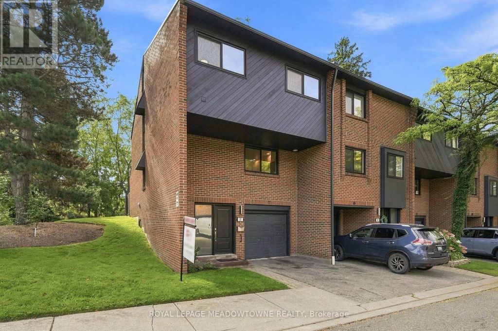 17 - 20 Mineola Road, Mississauga (mineola)