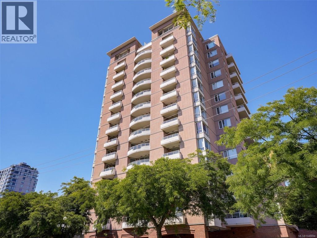 205 930 Yates St, Victoria