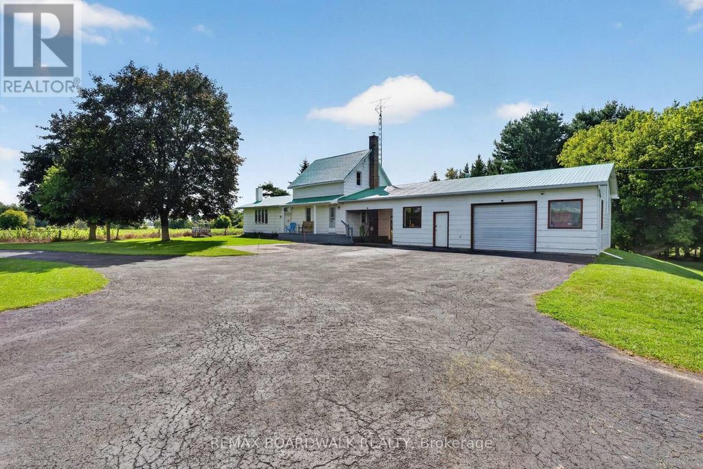 2450 Tolmies Corners Road, North Stormont