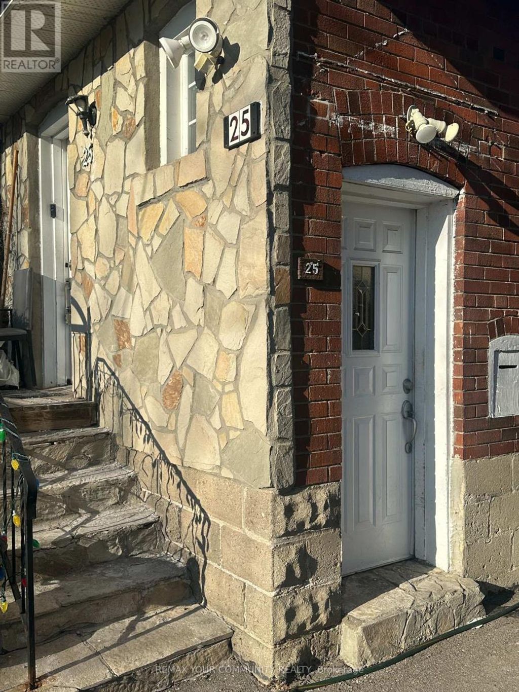 25 Ninth Street, Toronto (new Toronto)