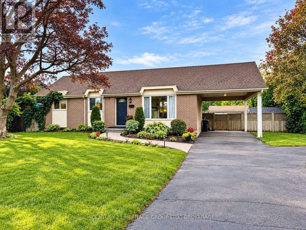 34 Harvard Place, Loyalist (amherstview)