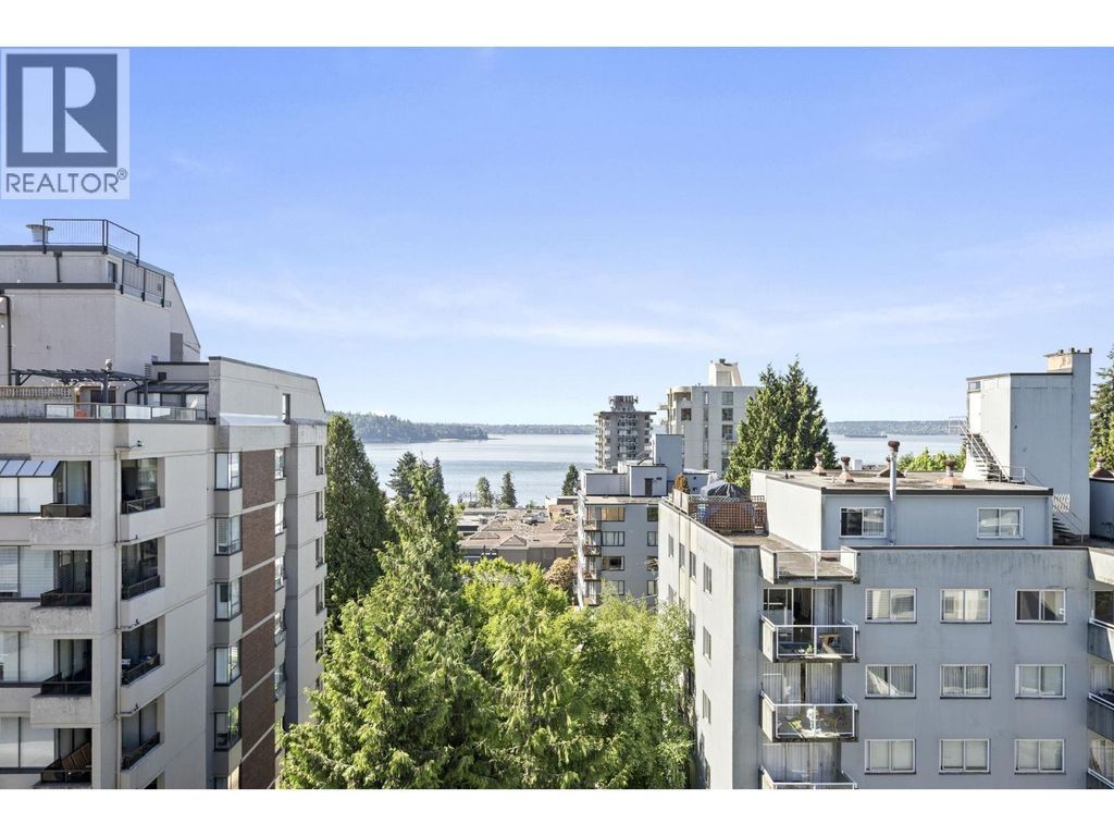 504 1750 Esquimalt Avenue, West Vancouver