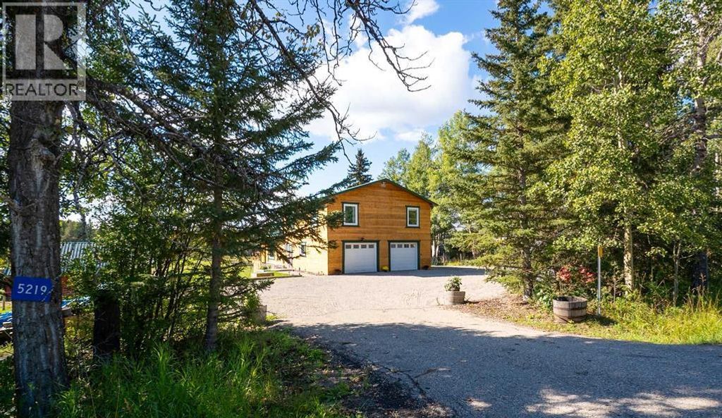 5219 579 Highway, Rural Mountain View County
