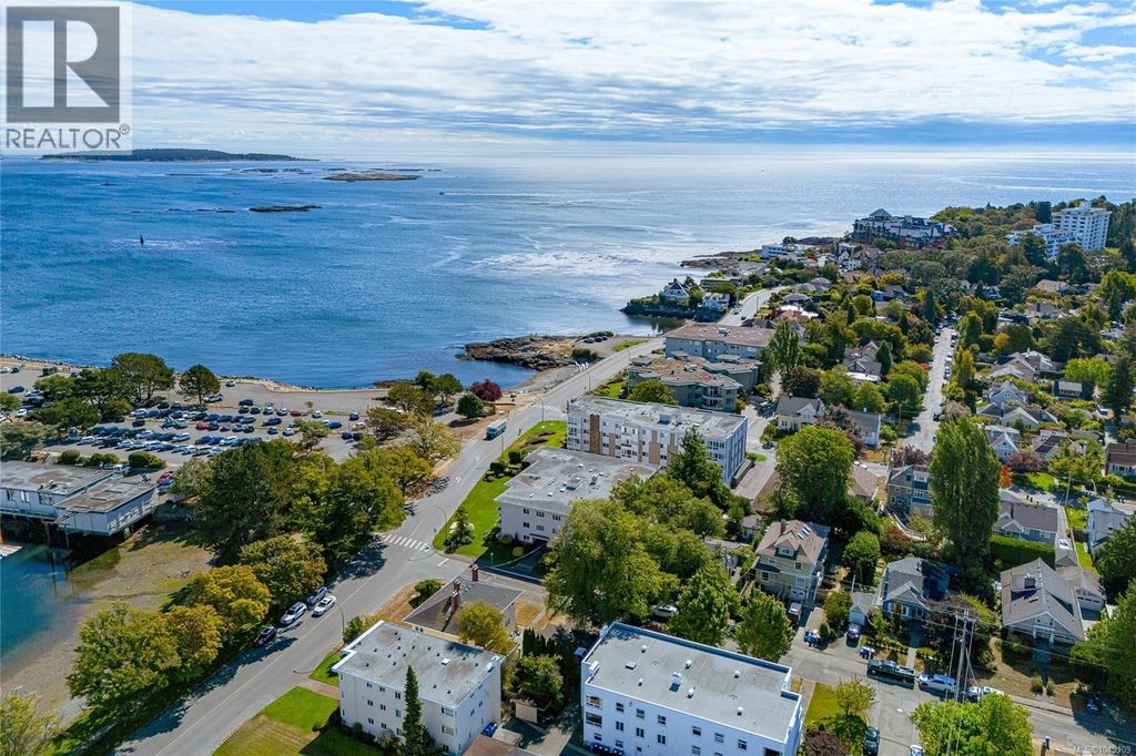 102 1318 Beach Dr, Oak Bay