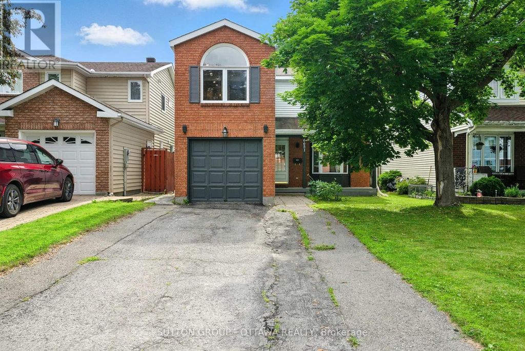 6651 Tooney Drive, Ottawa