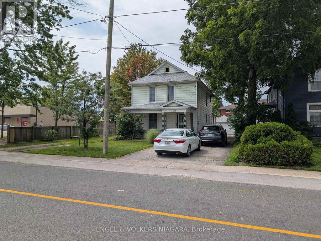 5821 Leonard Avenue, Niagara Falls (hospital)