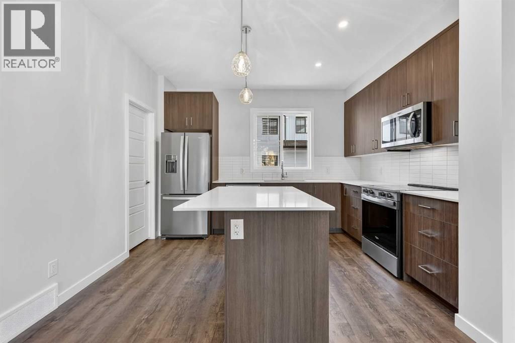 205, 1750 Rangeview Drive Se, Calgary