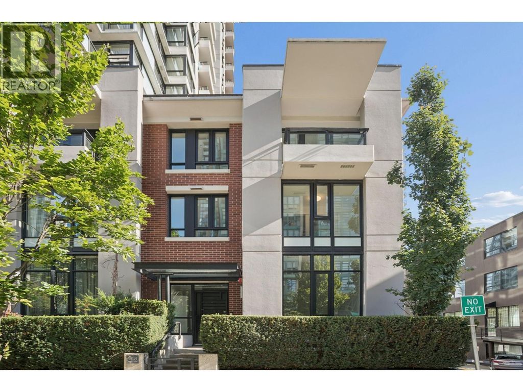 Th938 Homer Street, Vancouver