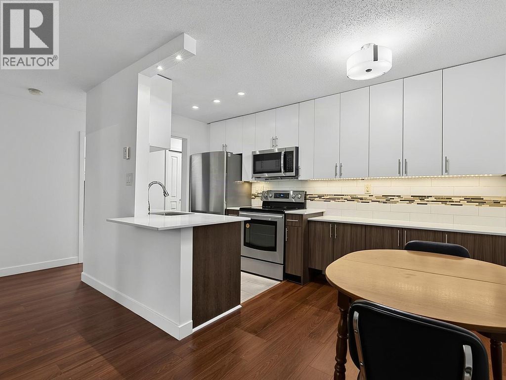 101 750 E 7th Avenue, Vancouver
