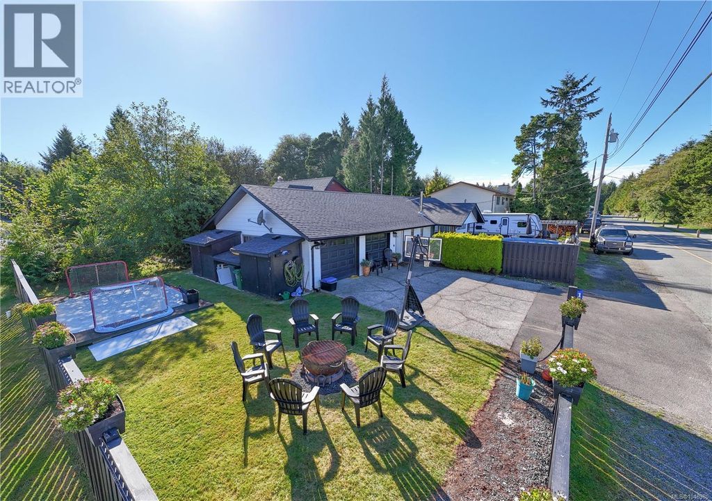1626 Larch Rd, Ucluelet
