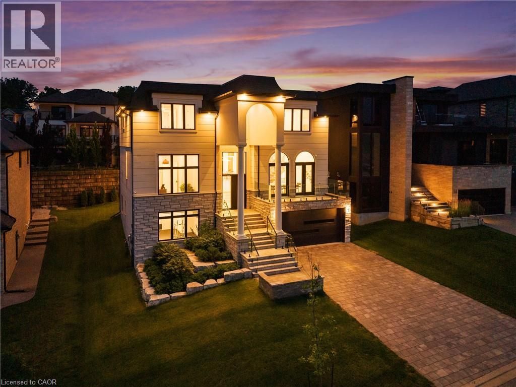 58 Kenmir Avenue, St. Davids
