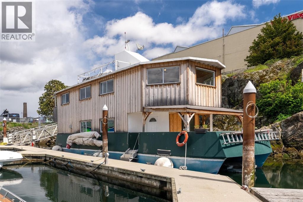 14 1810b Store St, Victoria