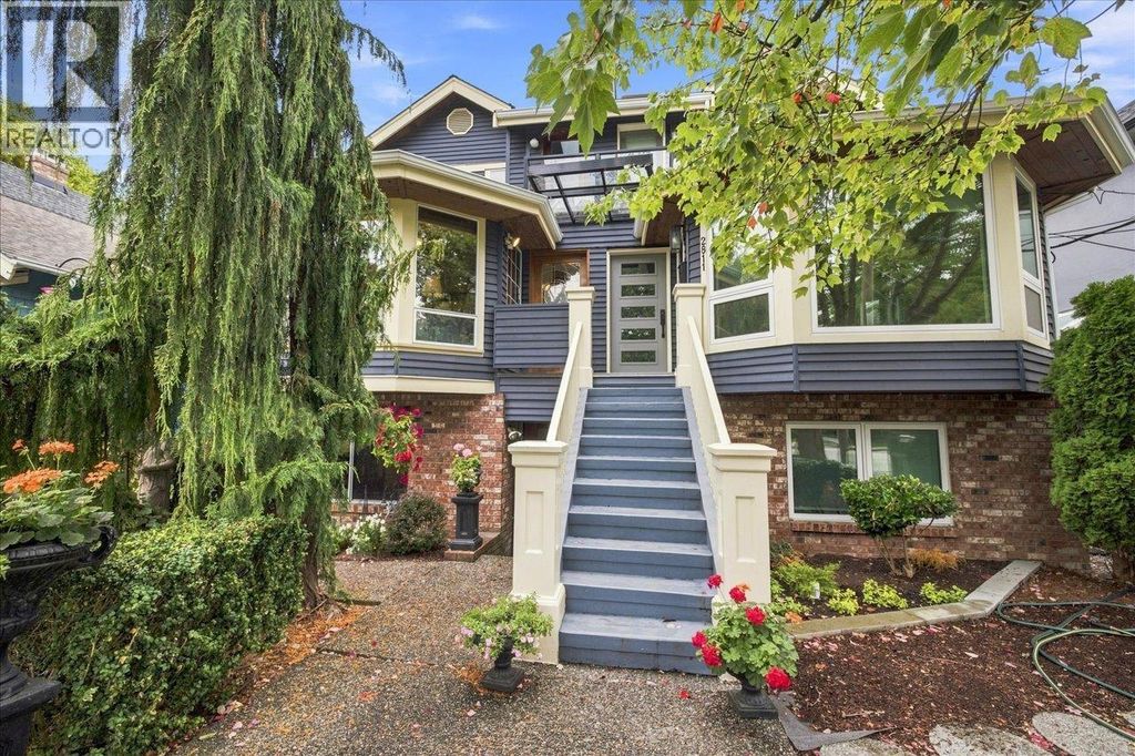 2813 W 3rd Avenue, Vancouver