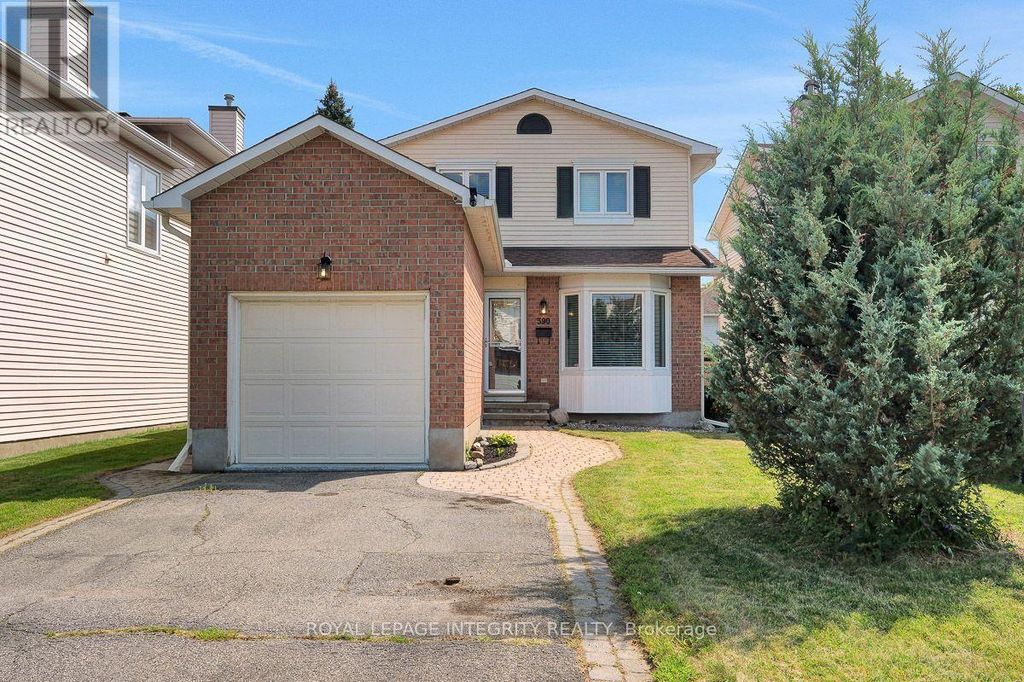 390 Oaklawn Crescent, Ottawa
