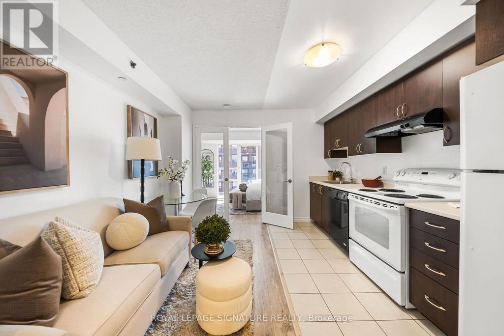 721 - 35 Saranac Boulevard, Toronto (englemount-Lawrence)