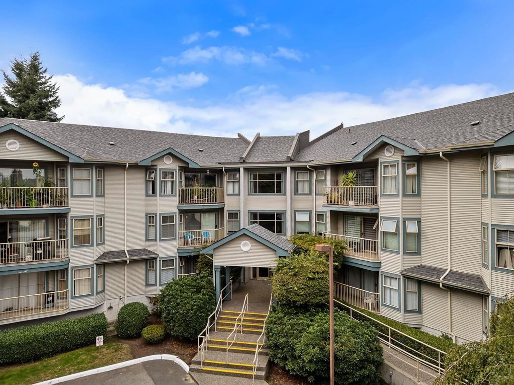 201 10743 139th Street, Surrey