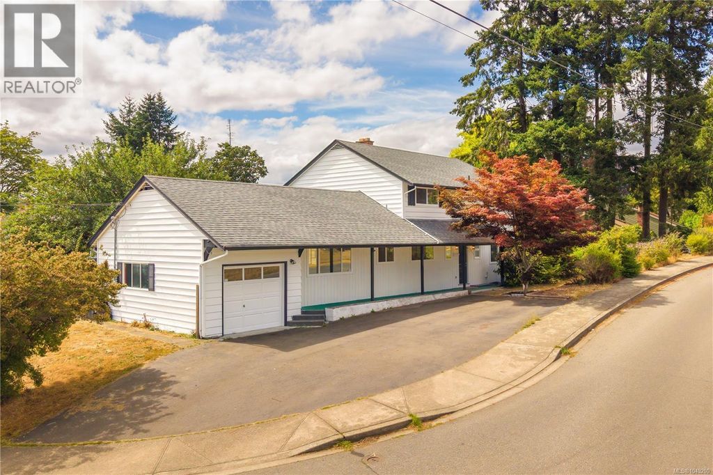 5892 Jaynes Rd, Duncan