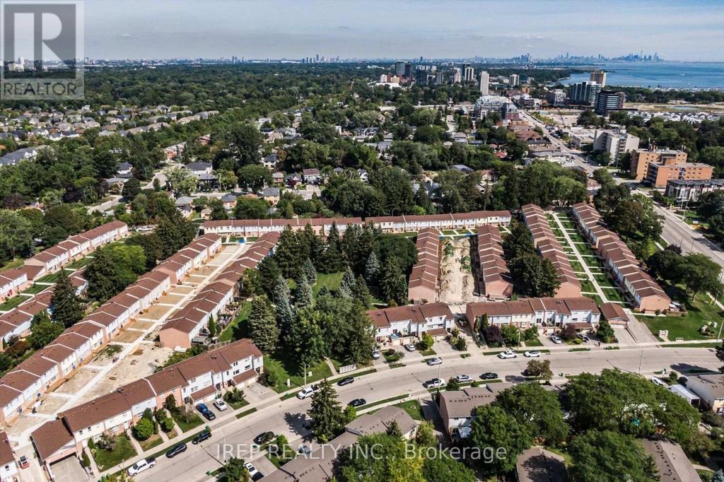 43 - 1055 Shawnmarr Road, Mississauga (port Credit)