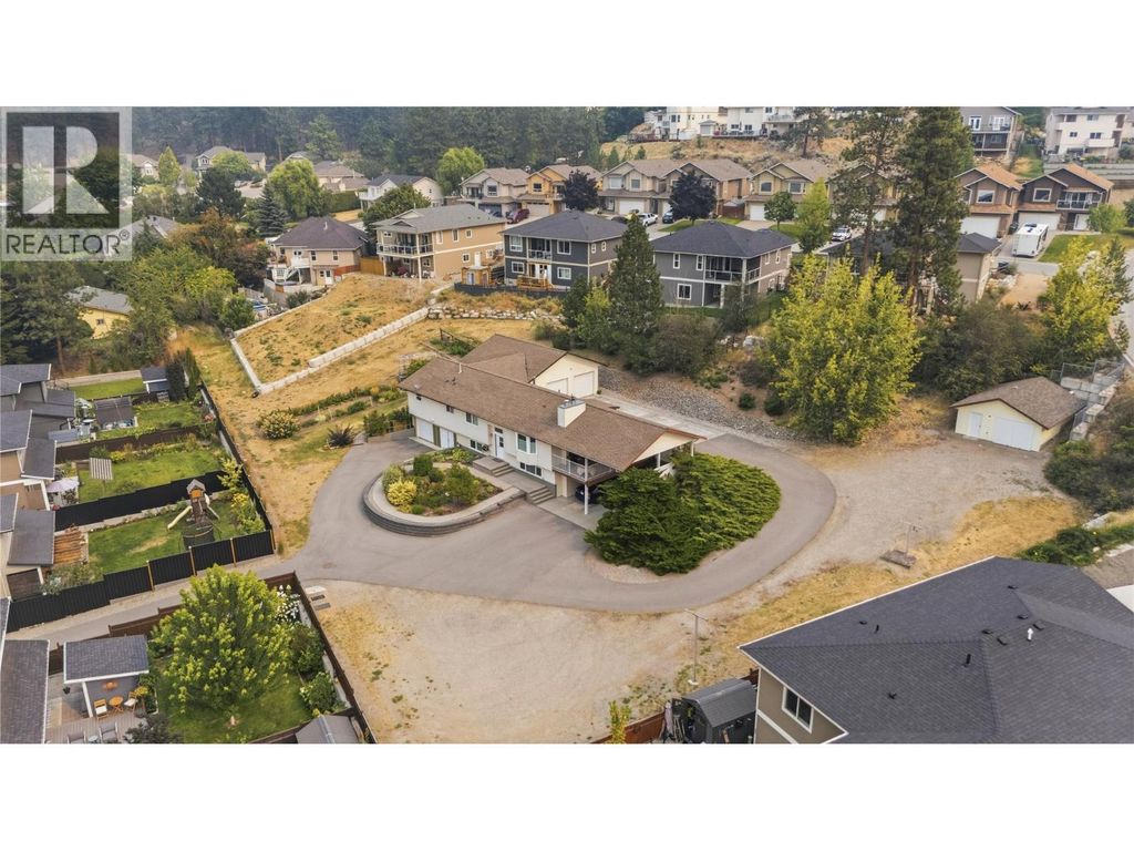 9181 Alder Street, Summerland
