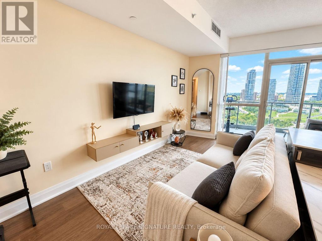 1616 - 160 Vanderhoof Avenue, Toronto (leaside)