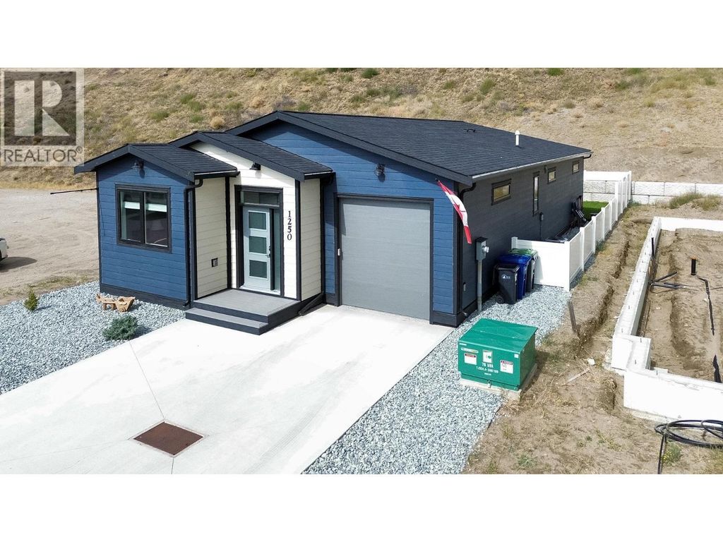 1250 Copper Road, Oliver