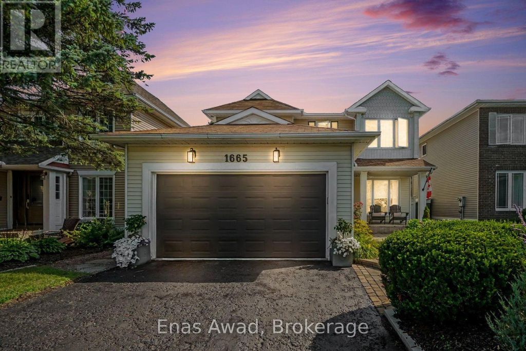 Upper - 1665 Teakdale Avenue, Ottawa