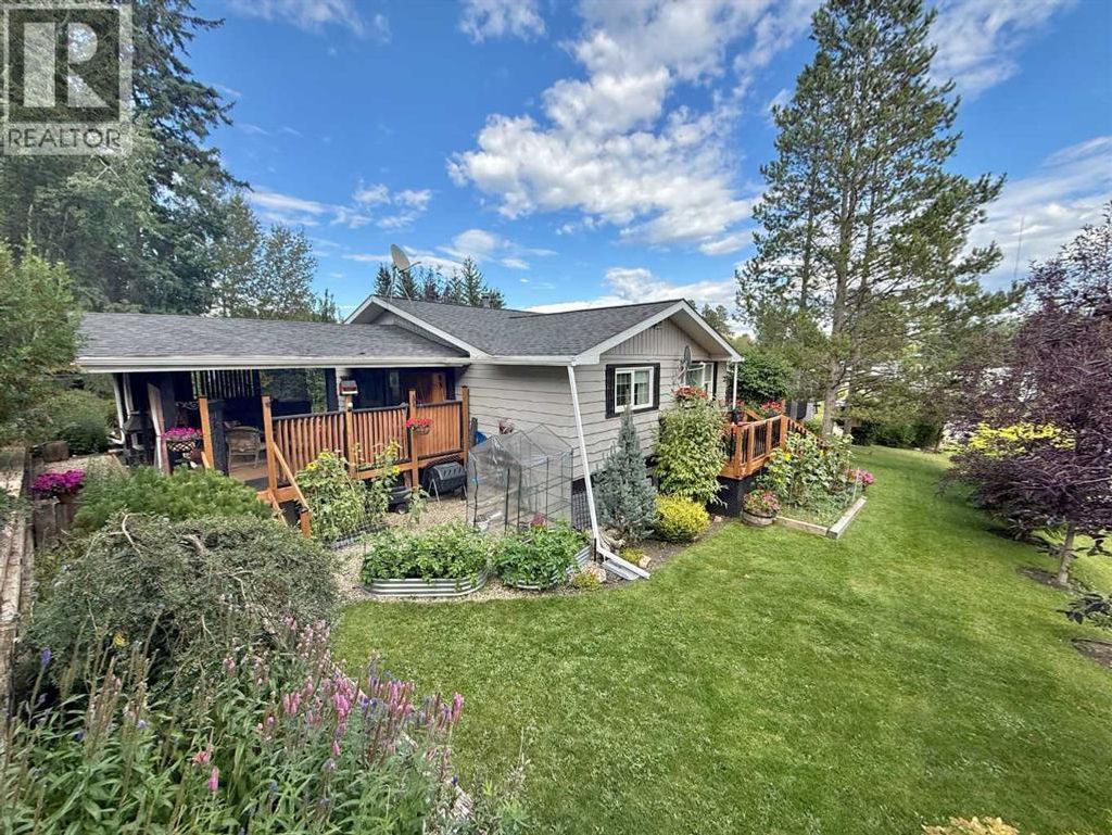 5002 50 Street, Robb