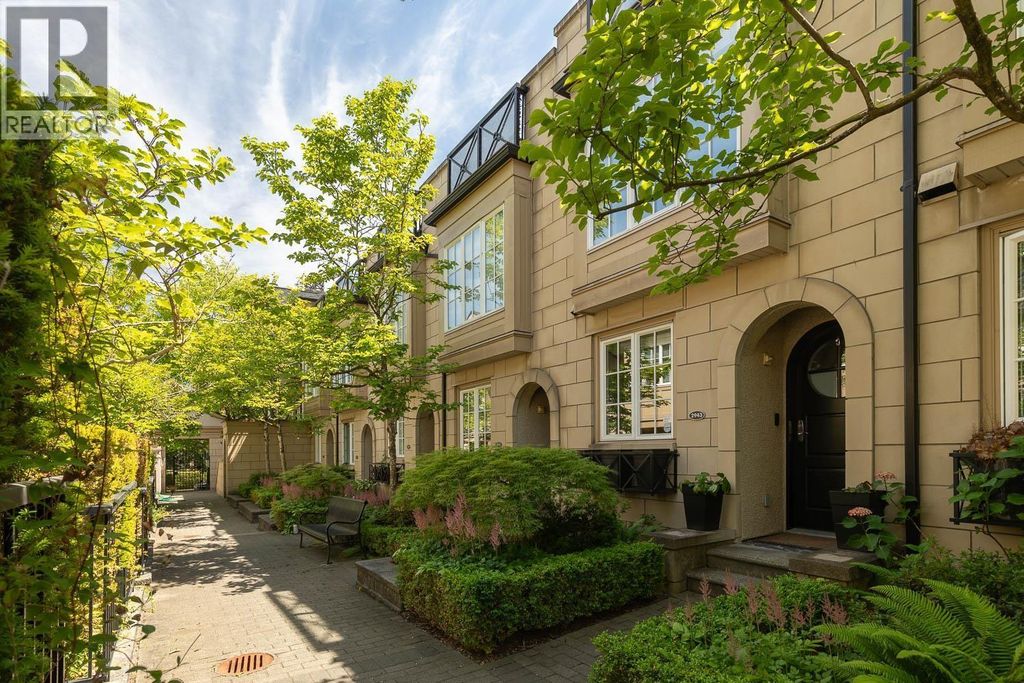 2943 Laurel Street, Vancouver