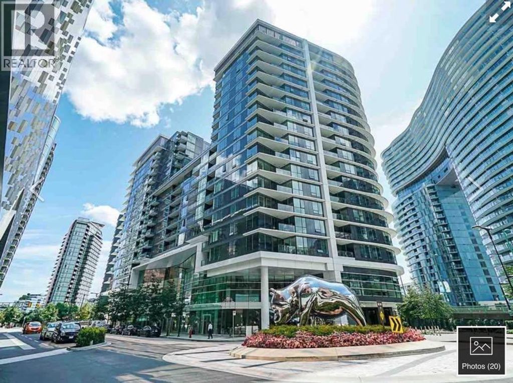 1016 68 Smithe St, Vancouver