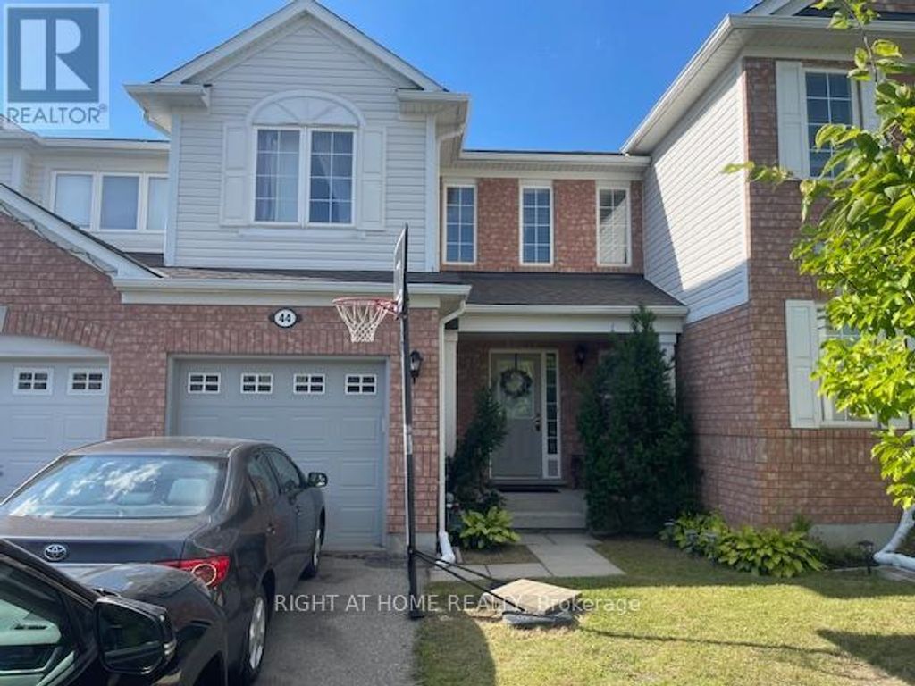44 Senior Crescent, Cambridge