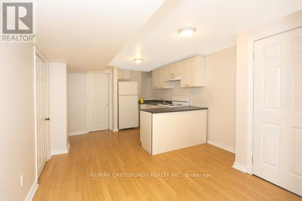 B2 - 1 Muirbank Boulevard, Toronto (highland Creek)