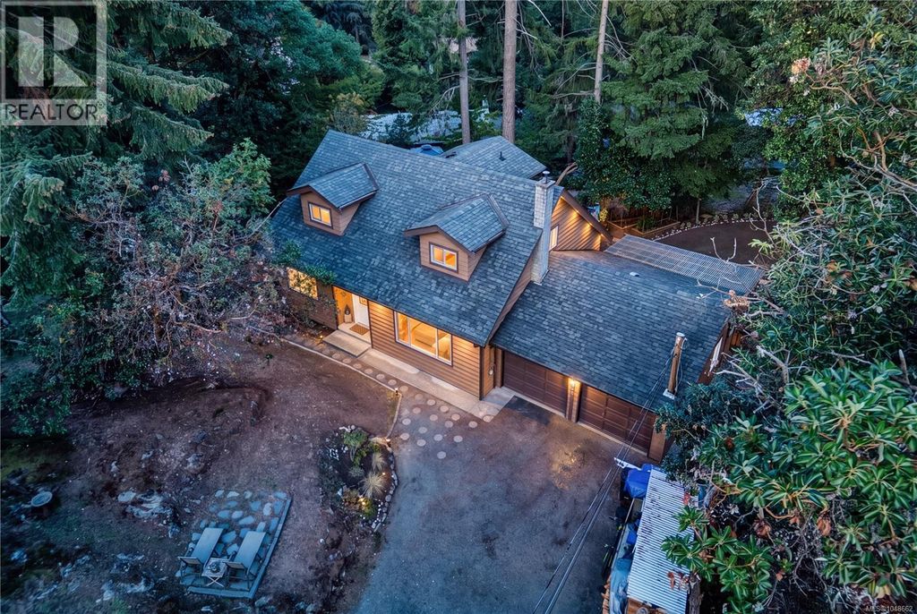 3380 Hickman Pl, Nanaimo