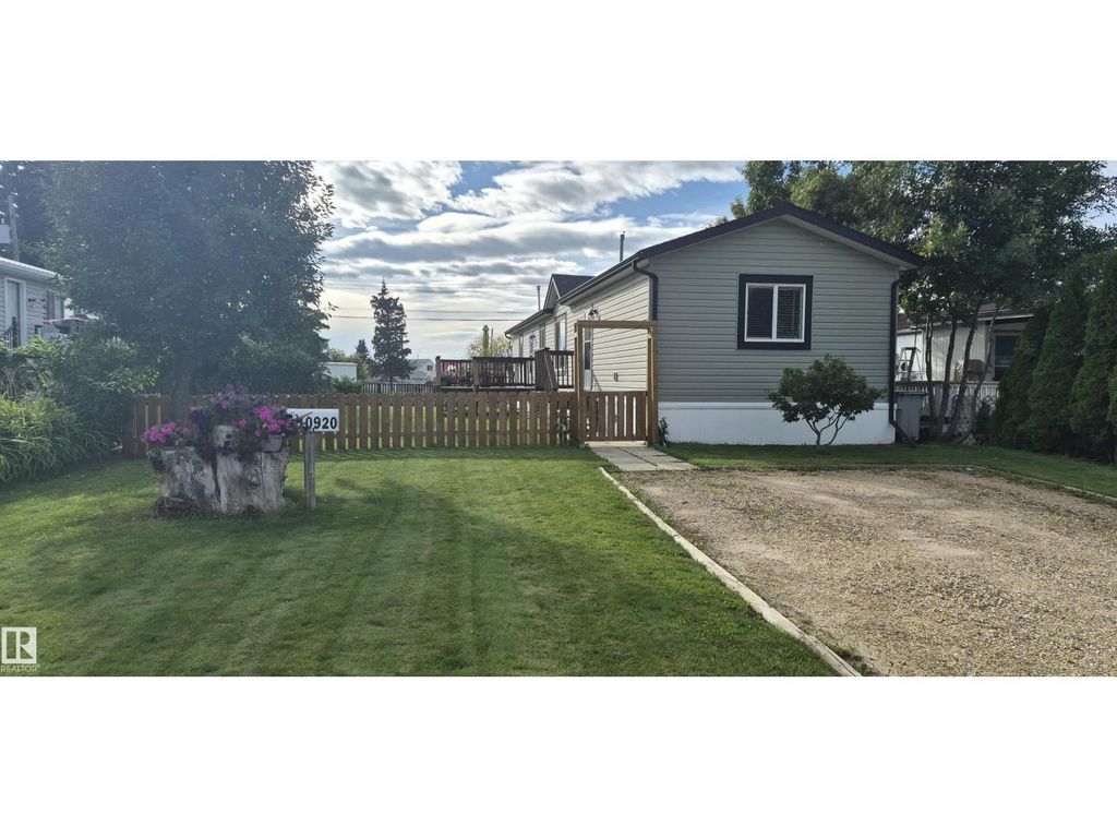 10920 100 Av, Westlock