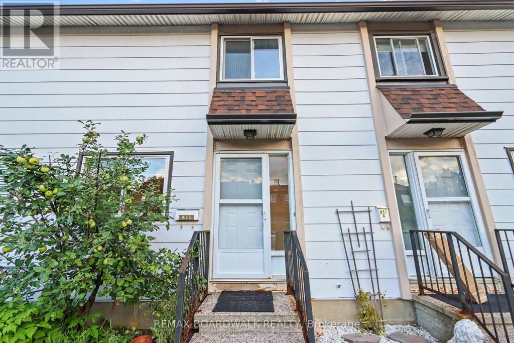 912 B Elmsmere Road, Ottawa