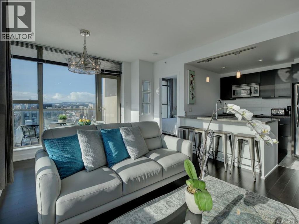 902 760 Johnson St, Victoria