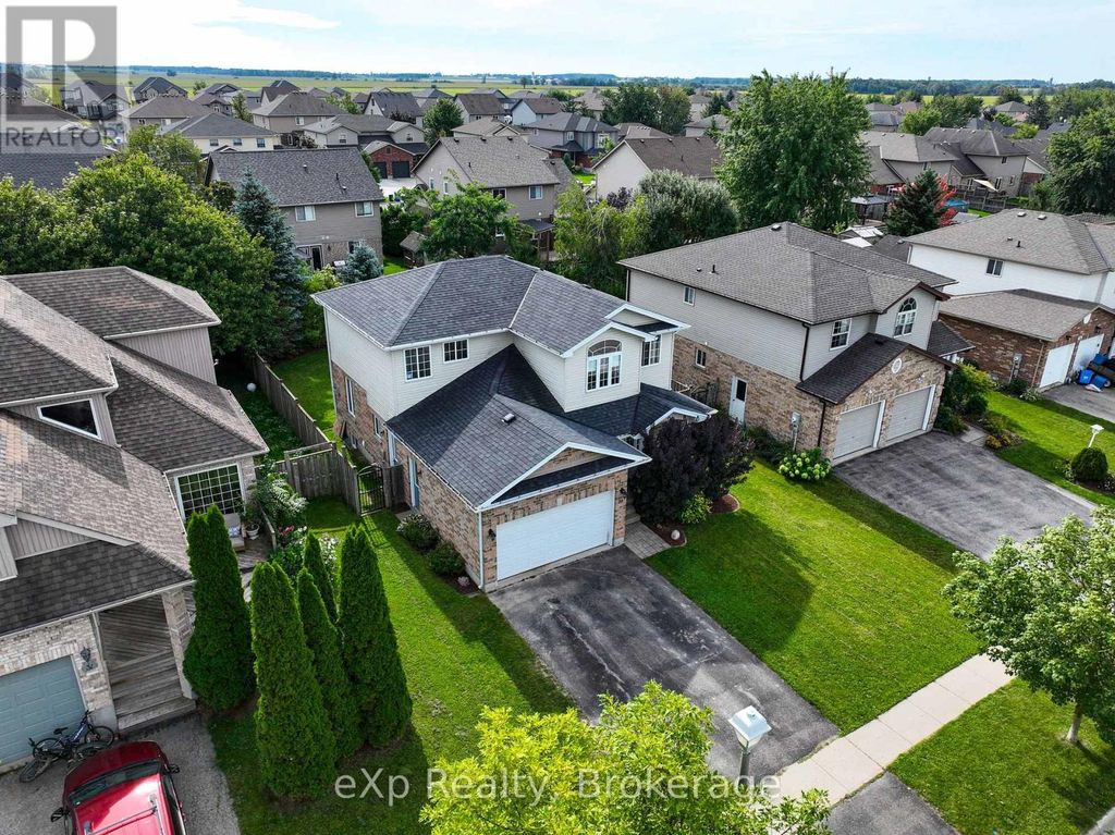 29 Maple Street, Mapleton