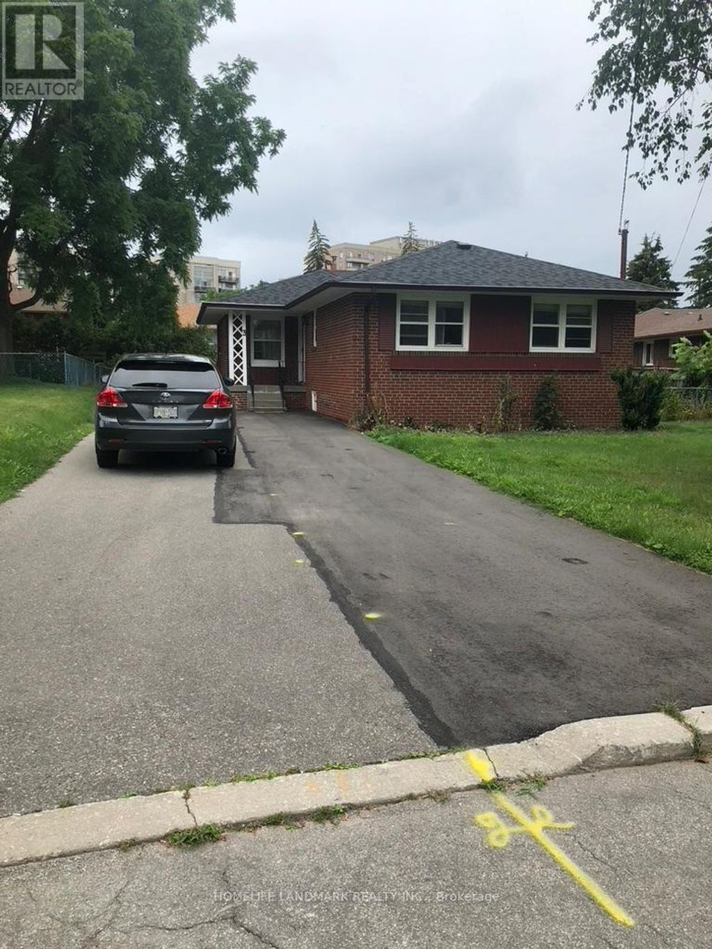 Bsmt Apt - 3 Tinder Crescent, Toronto (victoria Village)